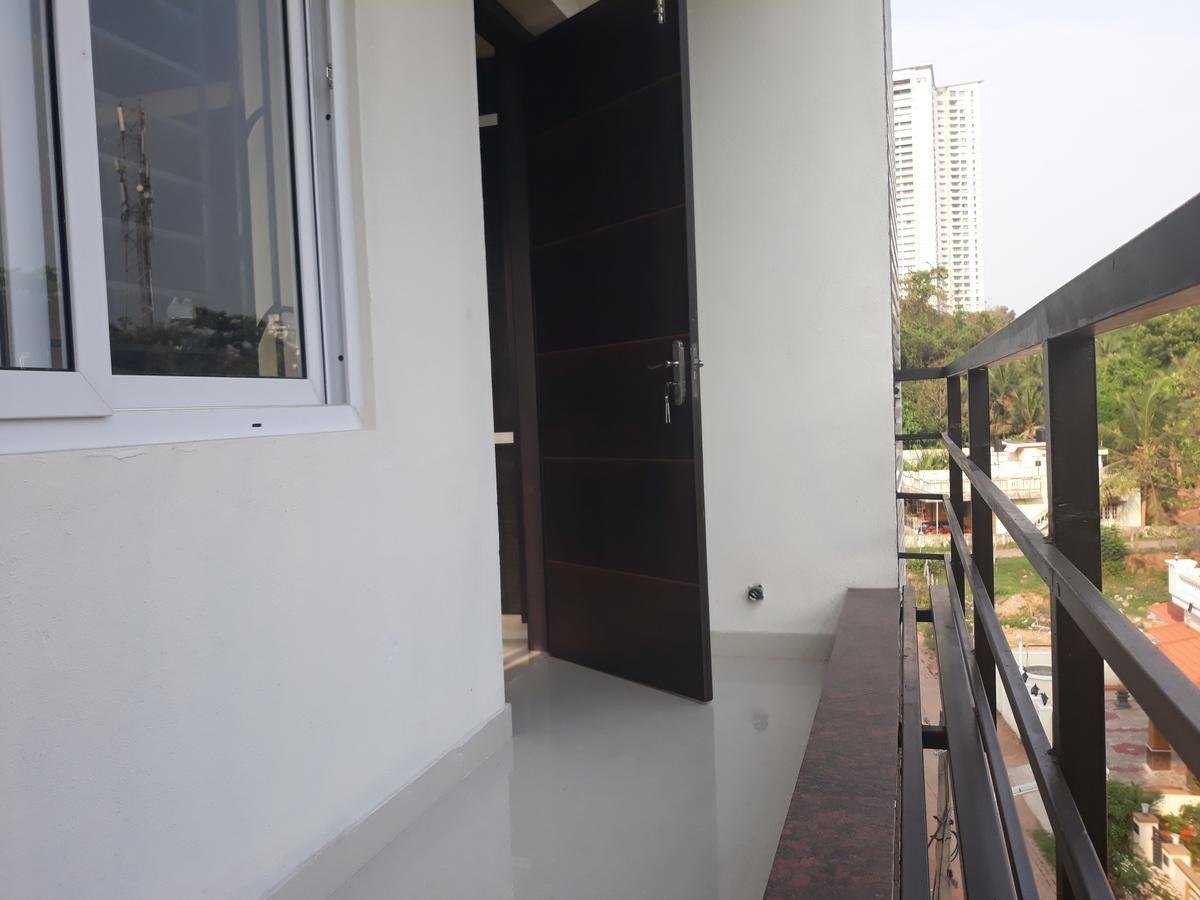 Appartement Aikya à Mangalore Extérieur photo